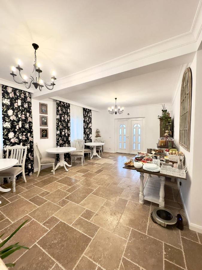 Alma Rezidence Bed & Breakfast Turda Luaran gambar